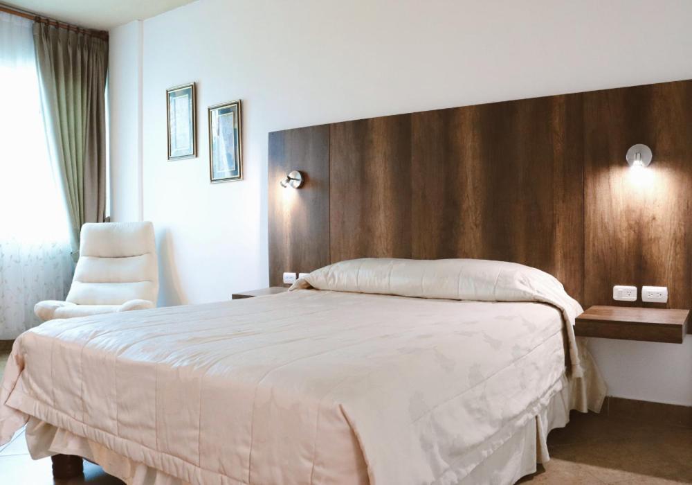 Hotel Palmar Del Sol